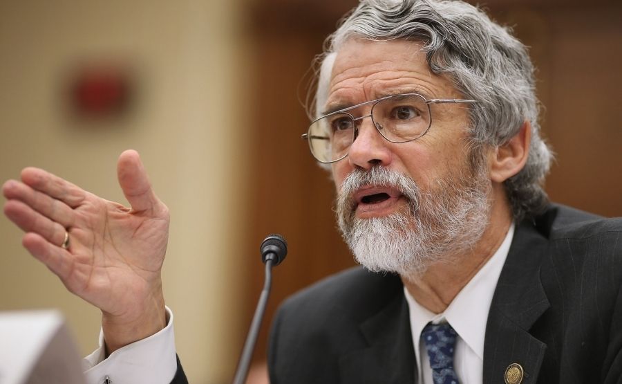 John Holdren: The Story of a Scientist at the Heart of Washington